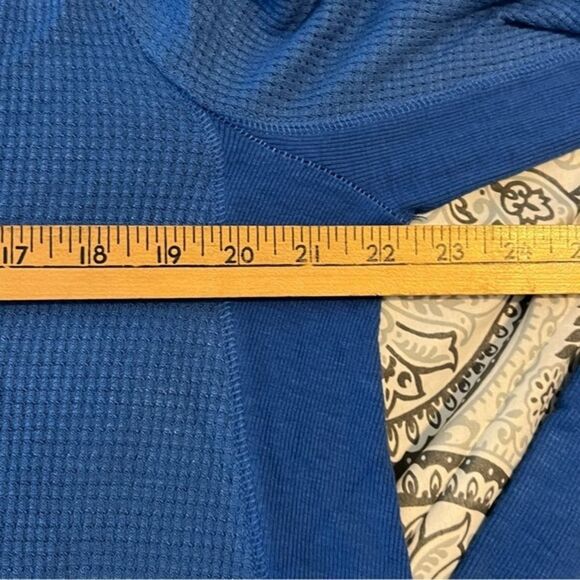 We The Free Malibu soft knit Thermal Blue oversized distressed Top - Picture 7 of 11